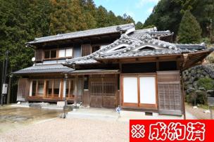 奈良県桜井市　ヒノキ造りの重厚かつ優美な日本建築邸 外観